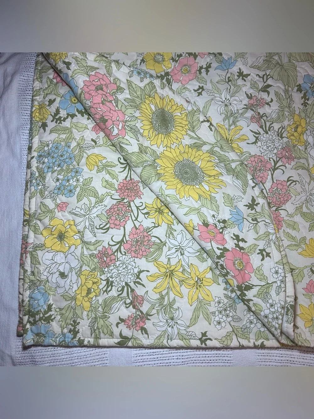70’s Mod Cannon Royal Family Cotswolds Twin Quilted Coverlet
